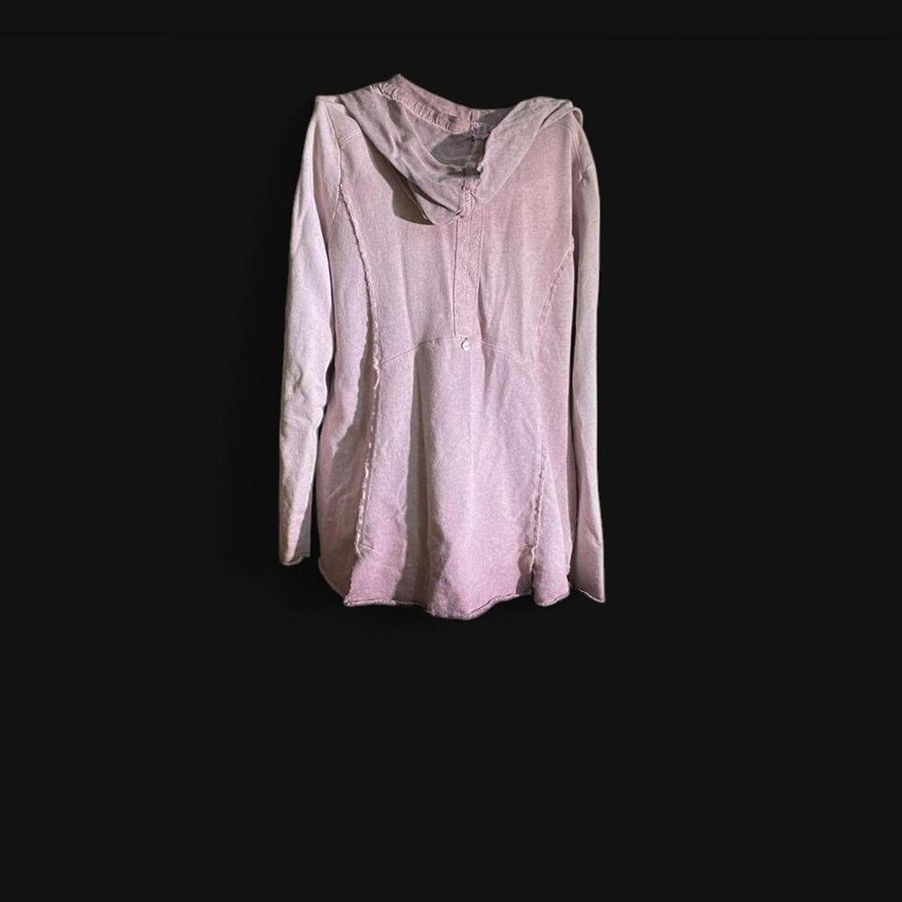 Tredy #2 Hoodie in Stone Washed Mineral Wash Lavender